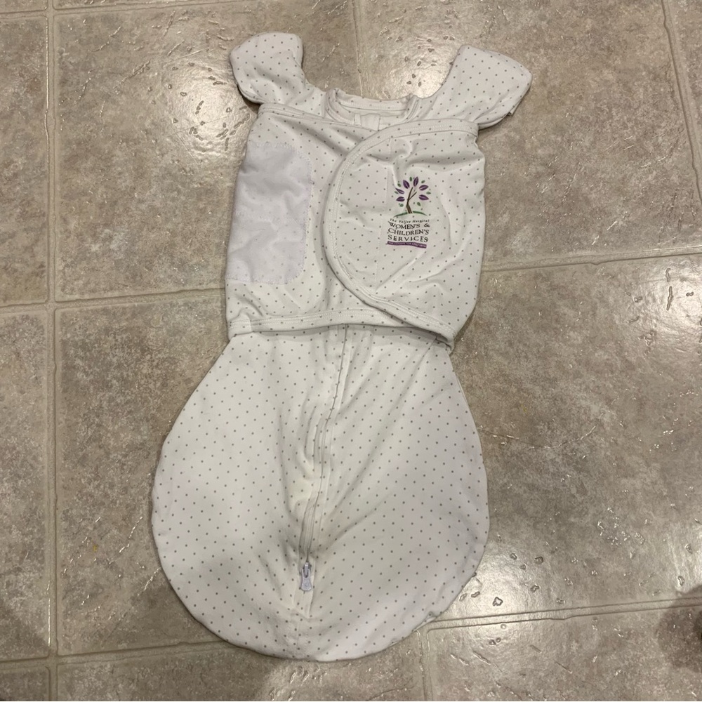 SwaddleDesigns 6-way Omni Swaddle Sack, Size 0-3 Months, Brand New without Tags